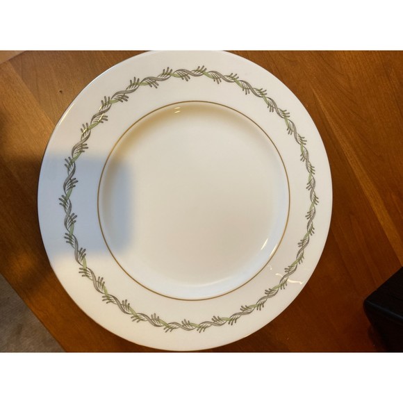 Vintage Wedgwood CHILTERN 10 3/4” Dinner Plate W4248 Excellent Condition